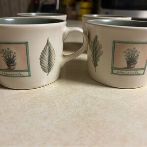 Pfaltzgraff Green and Cream Mug Set